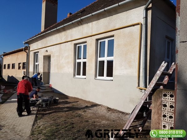 Matersk&aacute; &scaron;k&ocirc;lka v obci Komoča