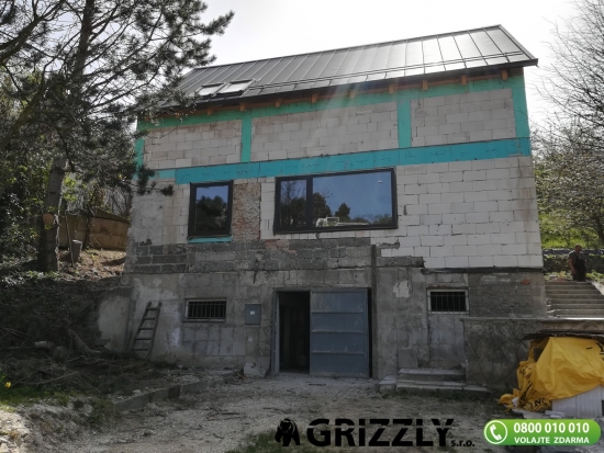 Rodinn&yacute; dom na Gron&aacute;rskej ulici, Dev&iacute;n