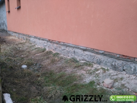 Rodinn&yacute; dom v obci Z&aacute;turčie