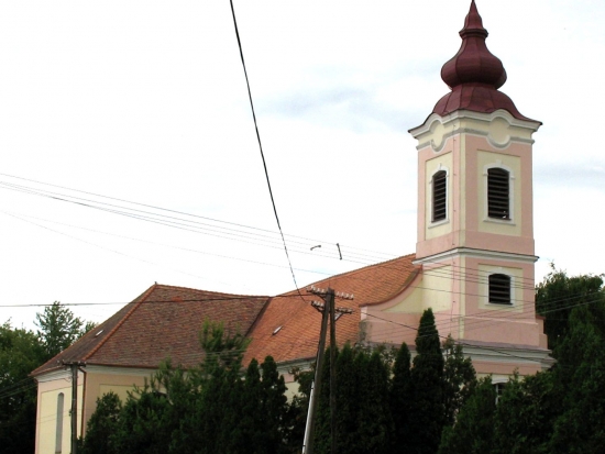 Farsk&yacute; kostol sv. Michala archanjela v Seliciach